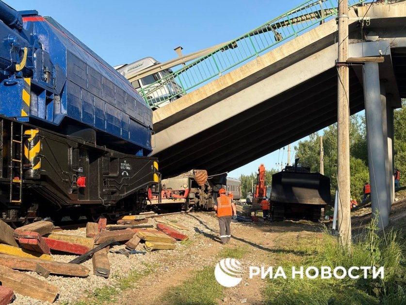 В Брянской области мост рухнул на пассажирский поезд Климов-Москва, «СОГАЗ» готов выплатить компенсации