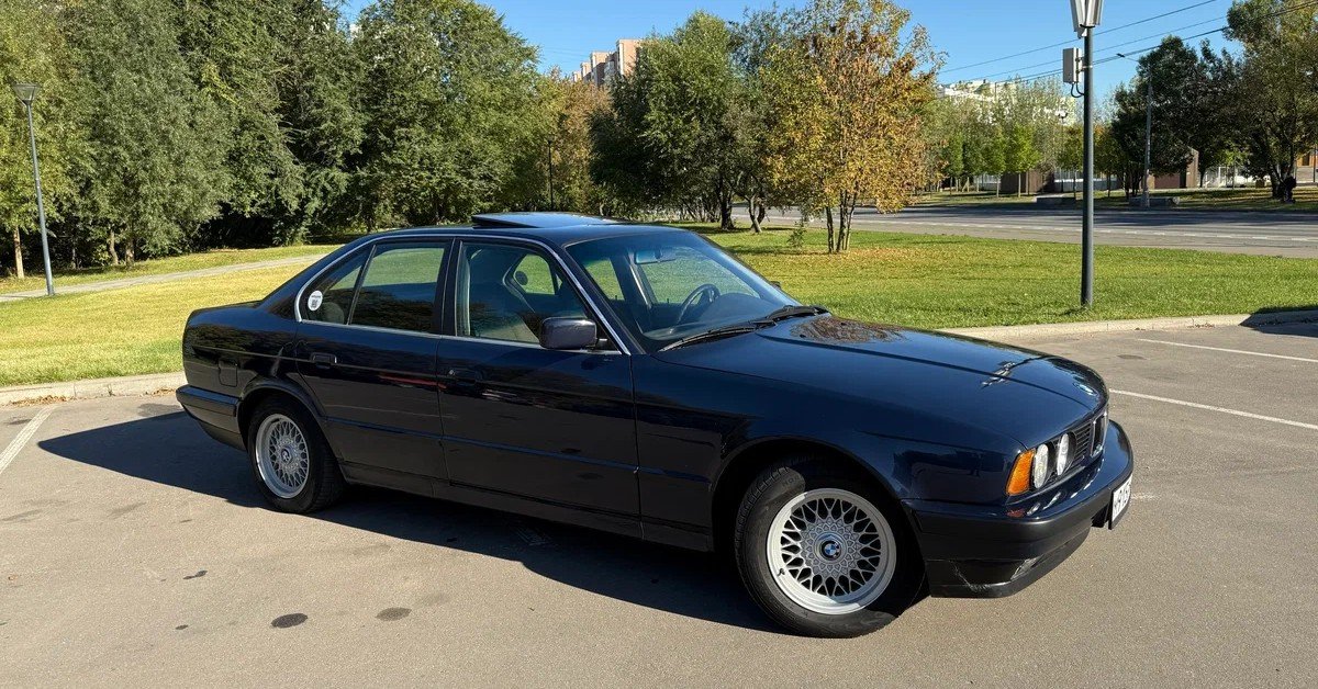 Владелица 33-летнего BMW в Дагестане, получив от «Ингосстраха» превышающую стоимость авто выплату, требует ремонта